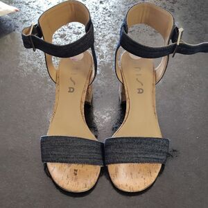 Unisa Black and Tan Strappy Sandals